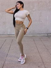 Load image into Gallery viewer, FIT RUCHED LEGGING
